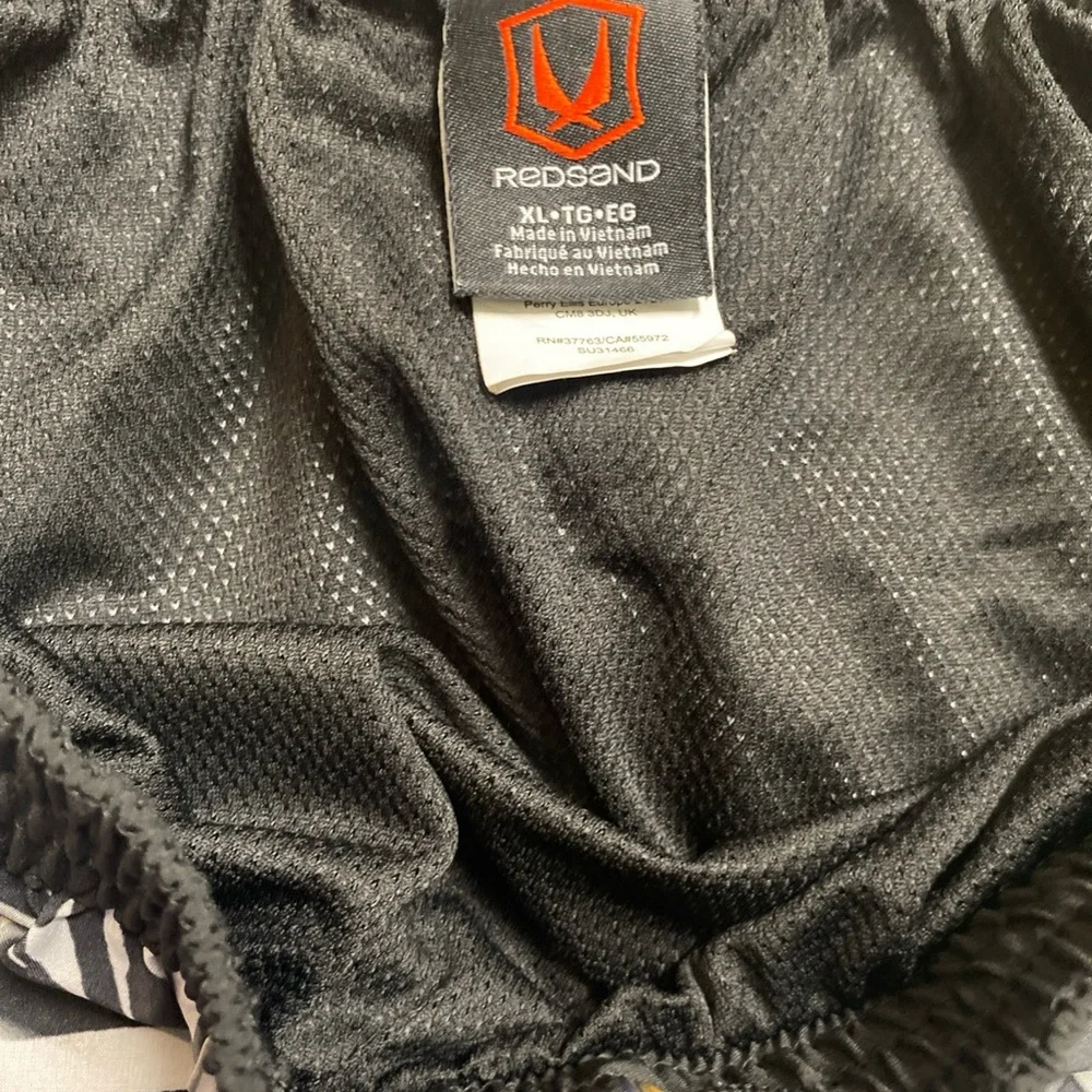 Tropical Black and‎ White Men's Swim Trunks